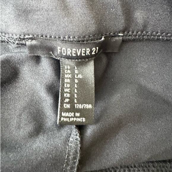 Forever 21 Black Metallic Gold Stripe Stirrup Pants Size L NWT - Picture 7 of 9